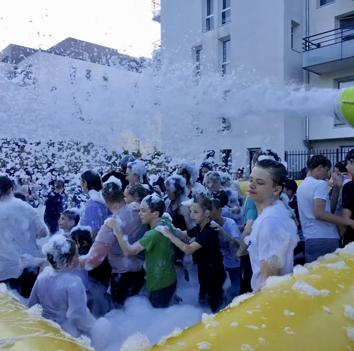Location machine à mousse, machine à neige Nord Pas de Calais
