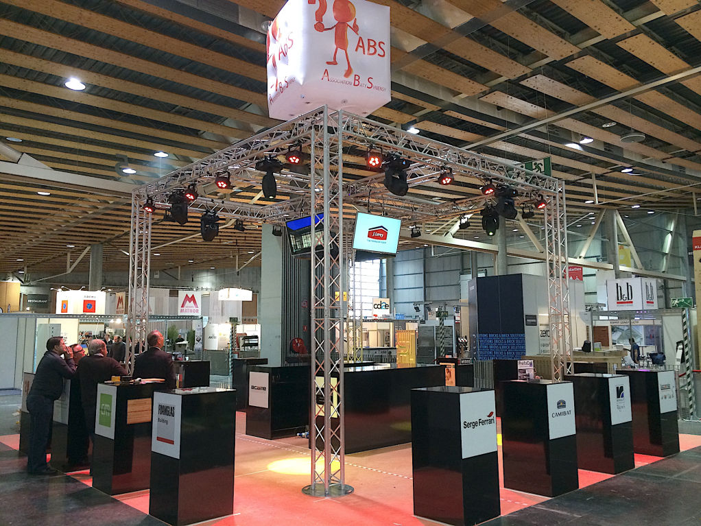 Prestation éclairage vidéo pour une foire commerciale à Lille Nord pas de Calais