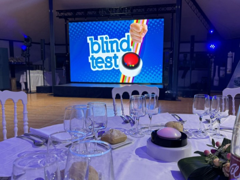 Sonorisation éclairage et animation d'un blind test avec buzzer dans le Nord
